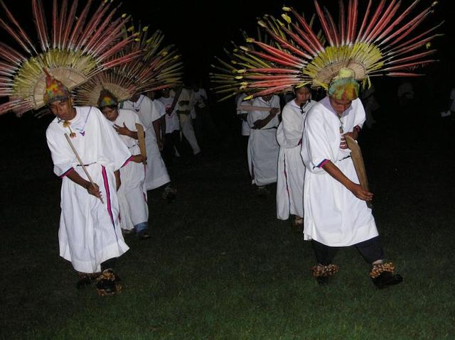 File:Macheteros.JPG