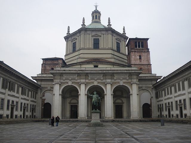 File:Fale - Milano - 85 retouched.jpg