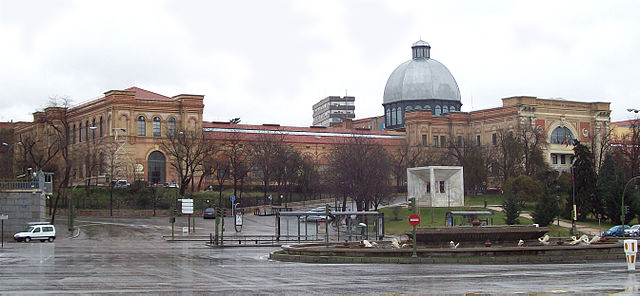 File:Palacio de las Artes e Industrias (Madrid) 01.jpg