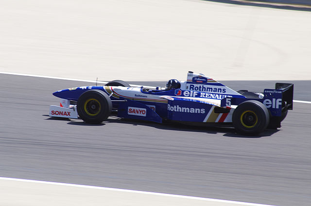 File:Damon Hill Williams FW18 2010 Bahrain.jpg