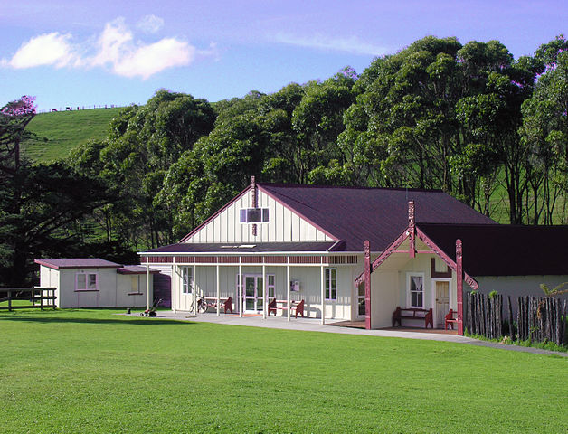 File:Whenuakura Marae, Taranaki, New Zealand.jpg