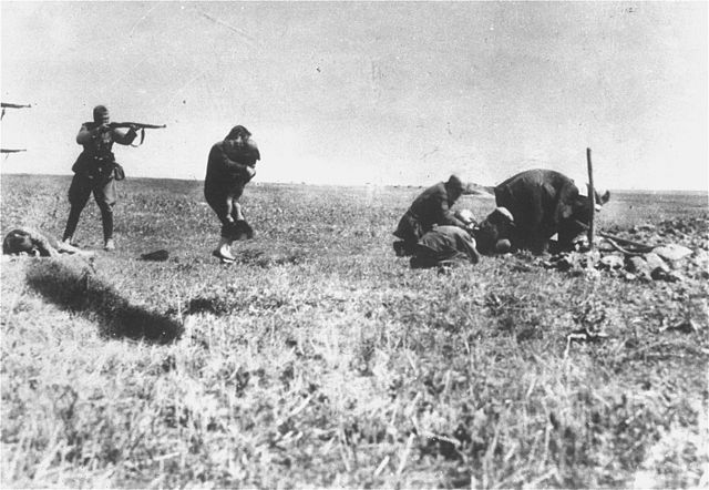 File:Kiev Jew Killings in Ivangorod (1942).jpg