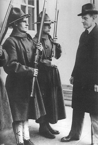 File:Coolidge inspects militia.jpg