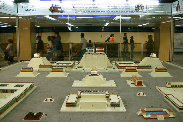 File:Zocalo temple mayor metro.jpg
