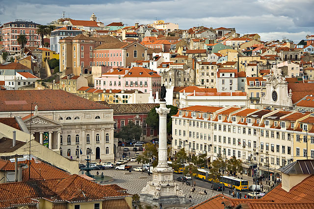 File:Lisbon 09882 Lisboa Pra&ccedil;a don Pedro 2006 Luca Galuzzi.jpg