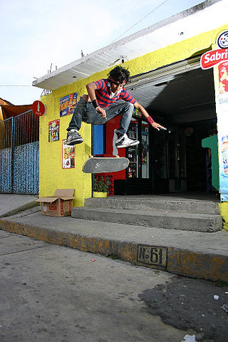 File:Kickflip1.jpg