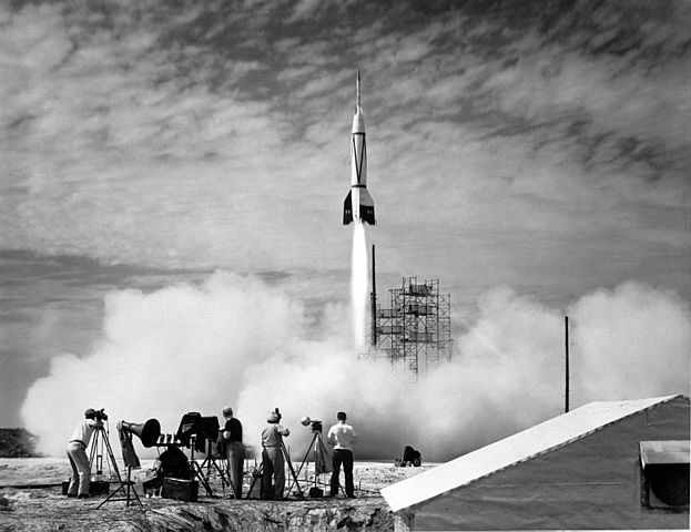 File:Bumper8 launch-GPN-2000-000613.jpg