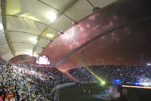File:Khalifa International Stadium interior night 2009 Emir Cup.jpg