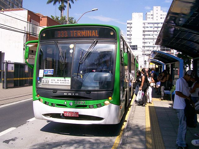 File:Embarque pelo lado esquerdo - Campinas - SP.JPG