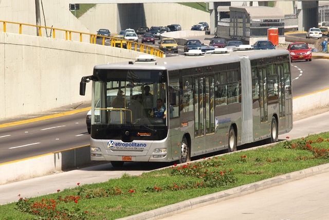 File:Metropolitano - bus.jpg