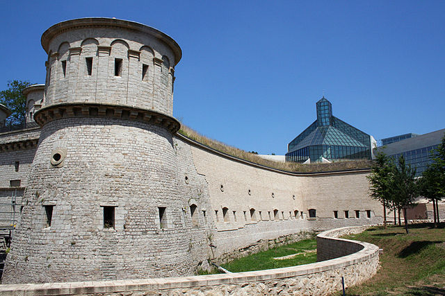 File:Mudam 04 jnl.jpg