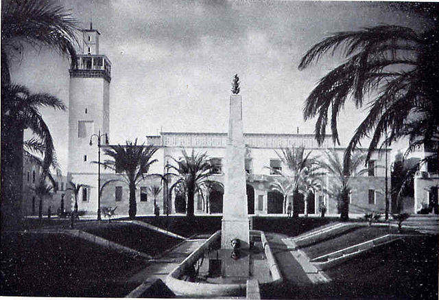 File:Piazza 28 Ottobre,Bengasi.jpg