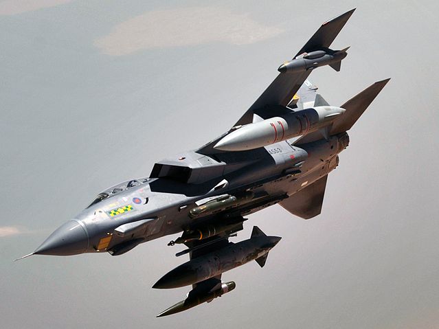 File:Tornado GR4 617SqnRAF Jun2006 (repaired + cropped).jpg