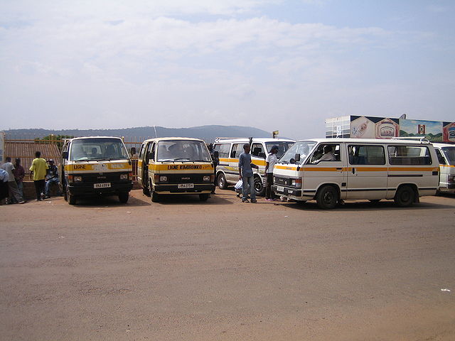 File:TaxiBusesKigali.jpg