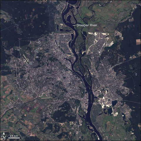 File:Kiev L7 20010914.jpg