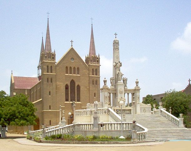 File:Karachi St. Patricks Cathedral-2.jpg