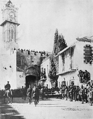 File:Allenby enters Jerusalem 1917.jpg