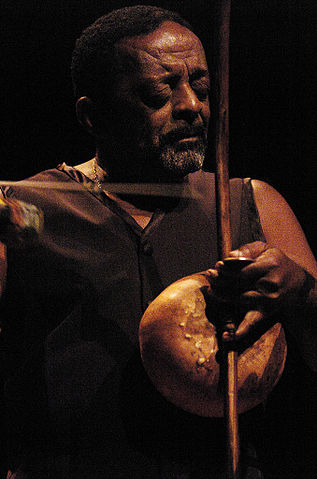 File:Nan&aacute; Vasconcelos.jpg