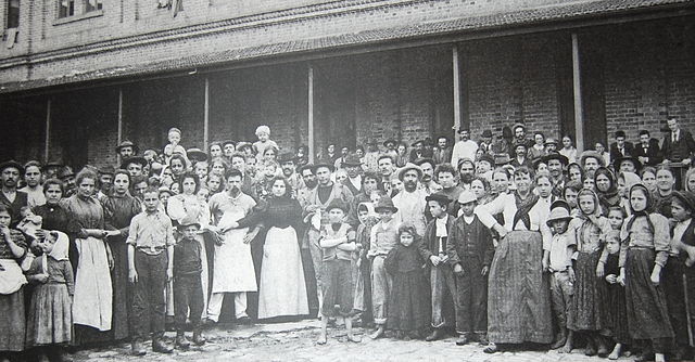 File:Italians Sao Paulo.jpg