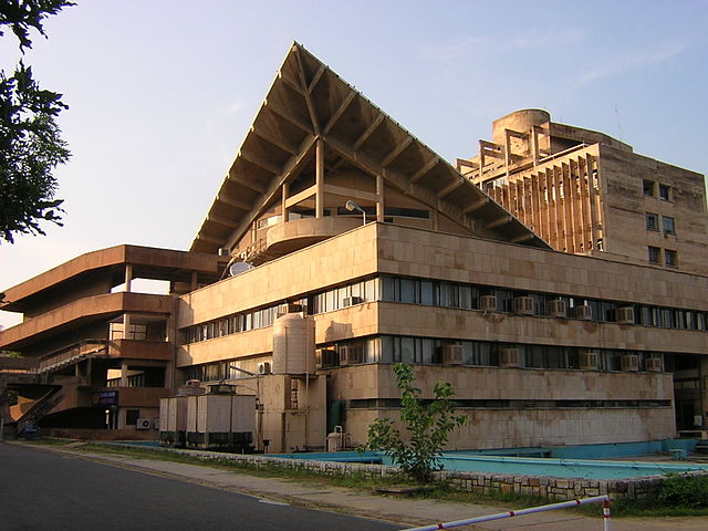 File:Mathdept.jpg