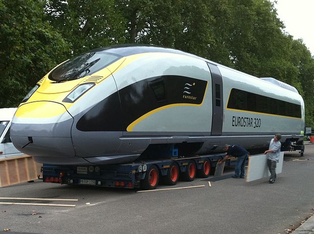 File:Eurostar e320 at Kensington Gardens 105.jpg