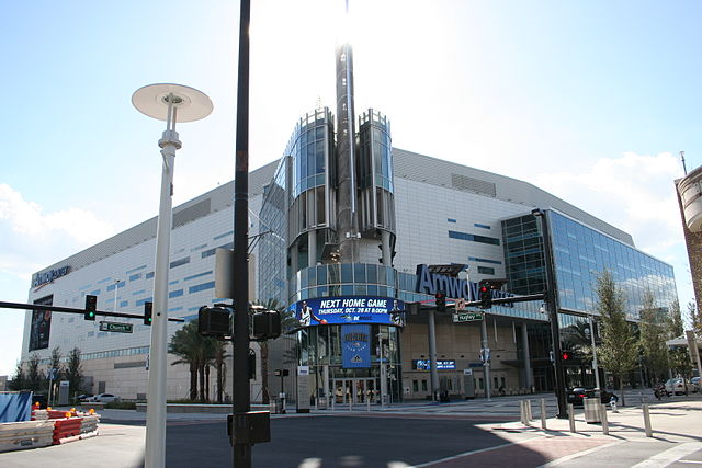 File:AmwayCenterFirstGame.jpg