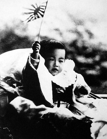 File:Michi-no-miya Hirohito 1902.jpg