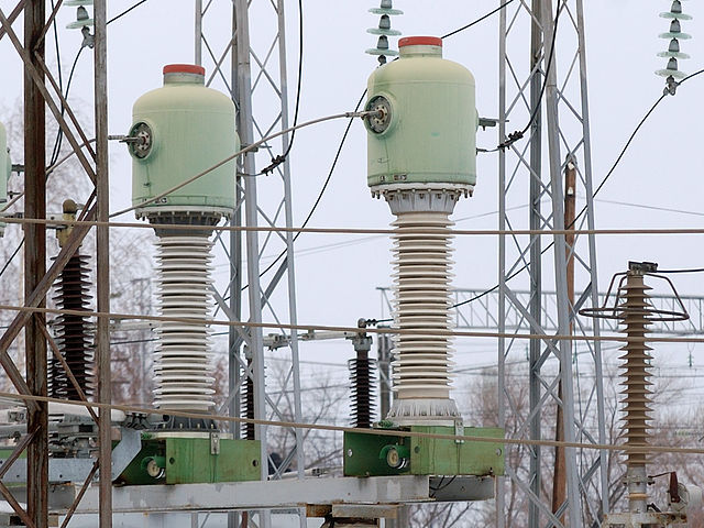 File:SF6 current transformer TGFM-110 Russia.jpg