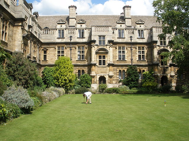 File:New Court Pembroke College Cambridge.jpg