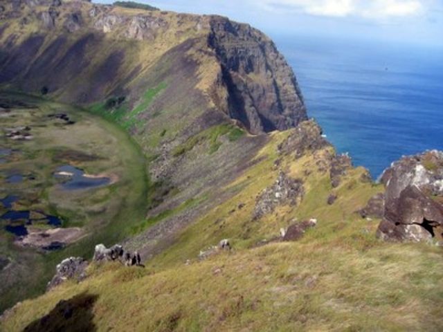 File:Easter Island.jpg