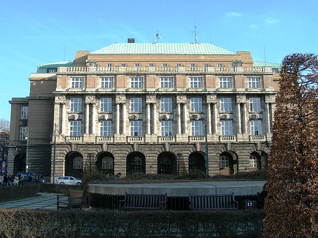 File:Fil fakulta DSCN1903.JPG
