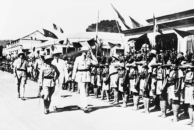 File:De Gaulle Bangui 1940.jpg