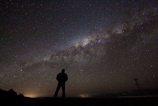 File:Admiring the Galaxy.jpg