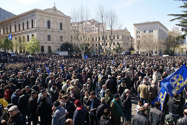 File:April 10, Day 2, rally at the Parliament.jpg