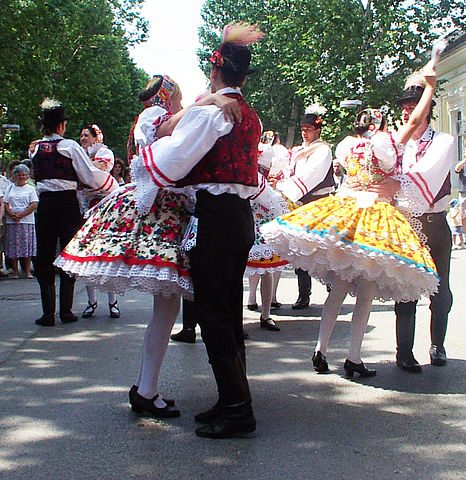 File:Voivodina Hungarians national costume and dance 6.jpg