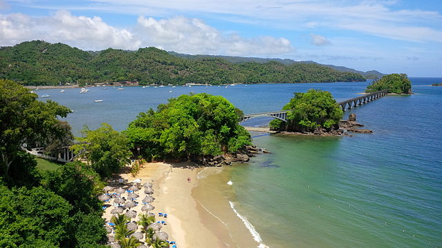 File:Playa Los Cayos.jpg