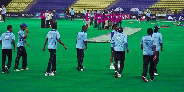 File:Sri Lanka Cricket Team Practicing.jpg