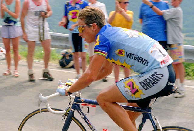 File:Greg Lemond Alpe D'Huez.jpg