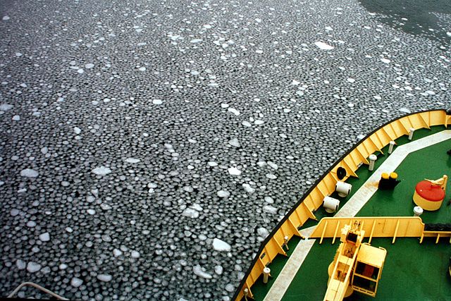 File:Pancakeice ross sea.jpg