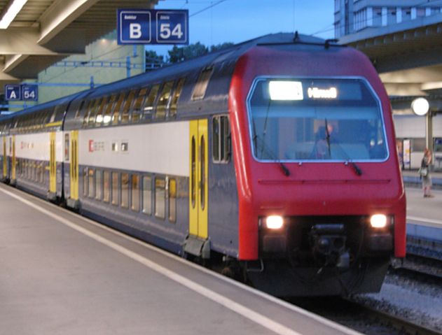 File:SBB Re 450 Bt in Z&uuml;rich.jpg
