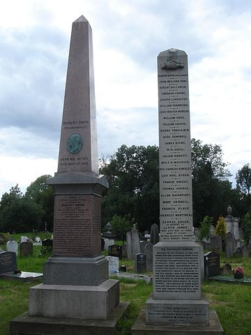 File:RobertOwenKensalGreen01.jpg