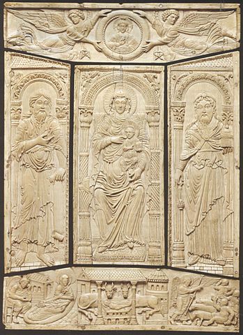 File:Ivory cover of the Lorsch Gospels, c. 810, Carolingian, Victoria and Albert Museum.jpg