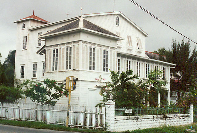 File:Dwelling in city.jpg