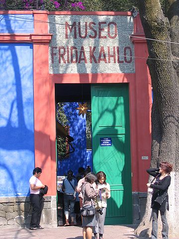 File:The Blue House 7.jpg