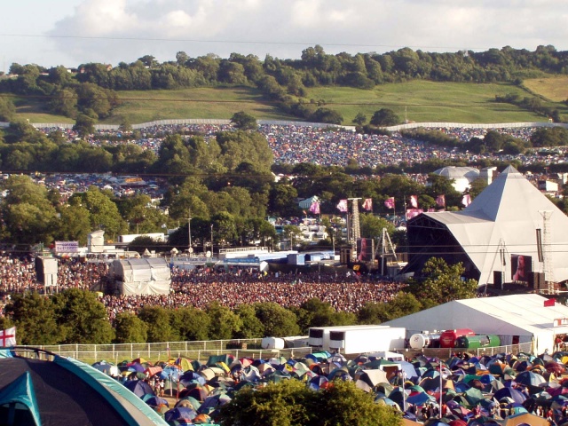 File:Glastofriday2003.jpg