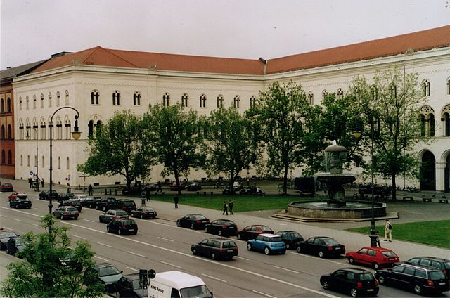 File:Ludwig-Maximilians-Universit&auml;t M&uuml;nchen.jpg