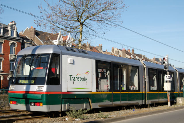 File:Le tramway &agrave; Marcq-en-Baroeul 13.jpg