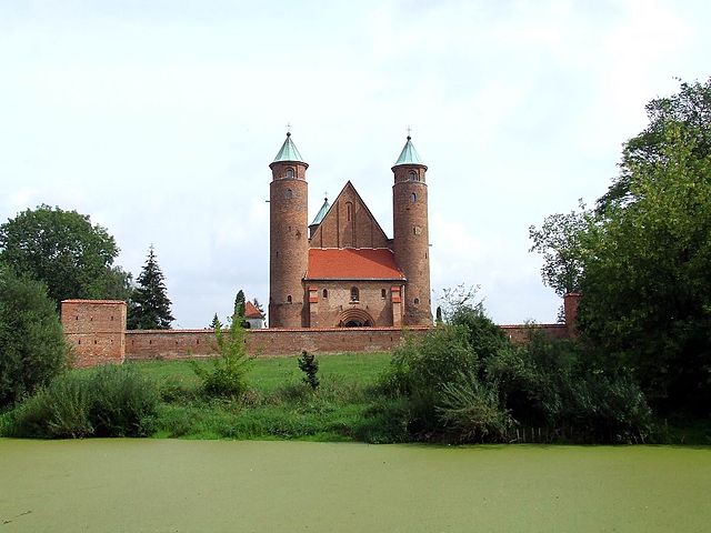 File:PL Broch&oacute;w.jpg