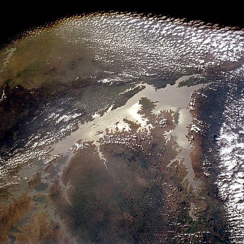 File:Volta lake.jpg