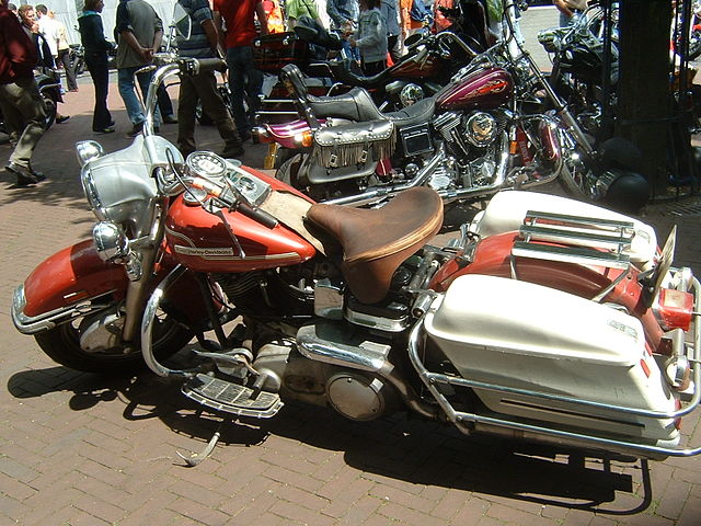 File:Harley-Davidson 6.jpg